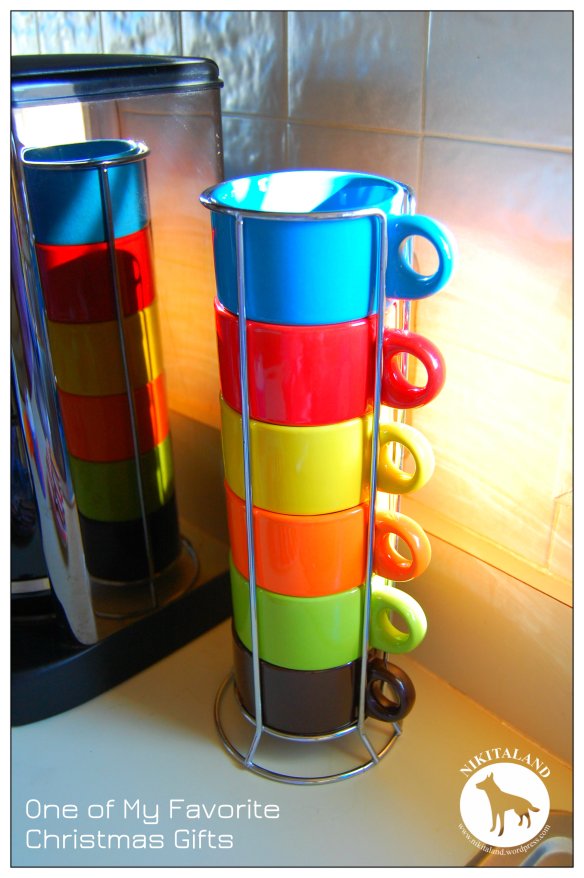 STACKABLE COFFEE CUPS